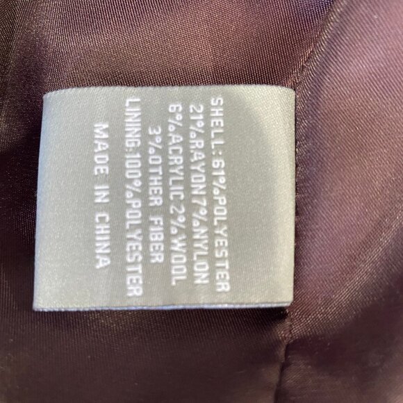 Beautiful Women’s Wool Blend Coat - Picture 3 of 4